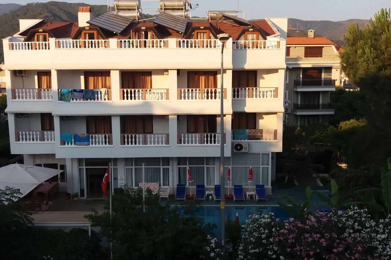 Uenver Hotel Адана Екстериор снимка