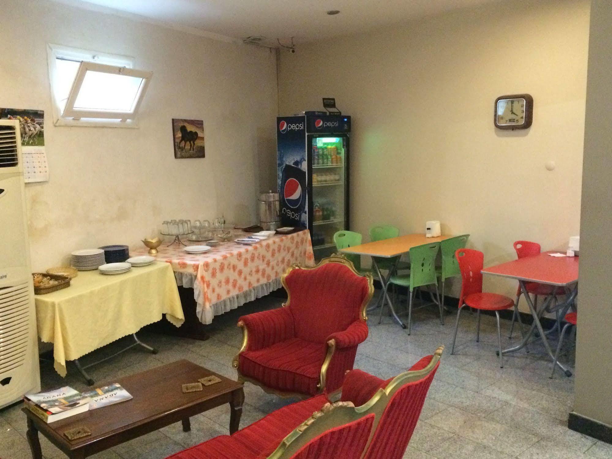 Uenver Hotel Адана Екстериор снимка