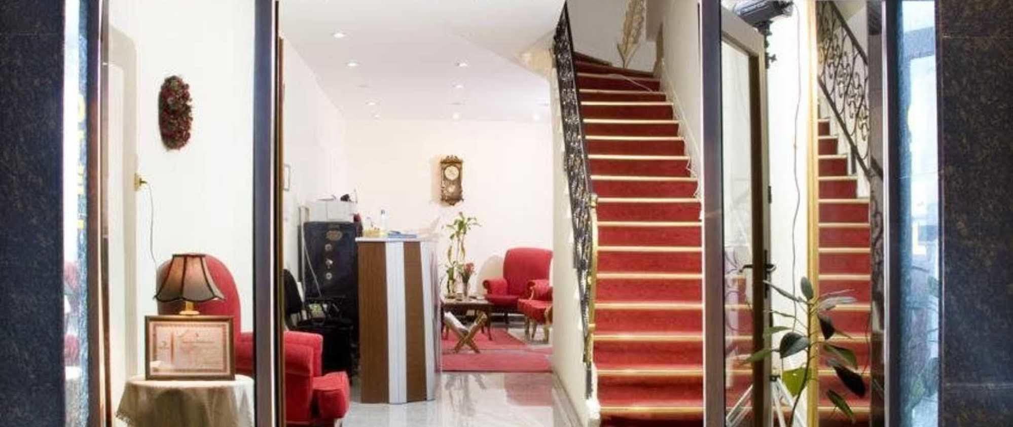 Uenver Hotel Адана Екстериор снимка